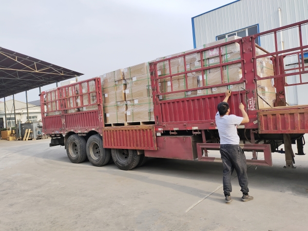 5000支熔噴濾芯裝車(chē)發(fā)貨—新鄉北方濾器有限公司